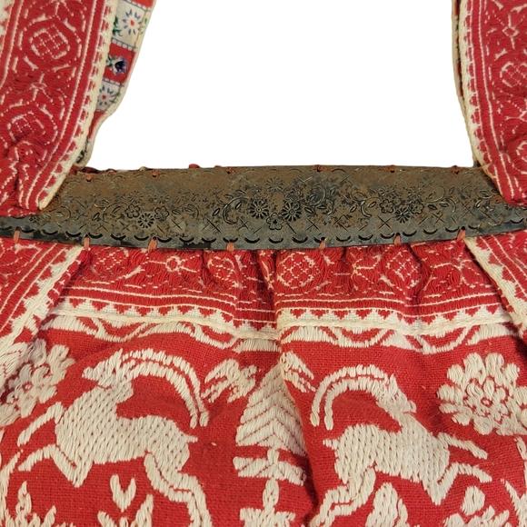 Embroidered Decritive Old Wold Nature Animal Relief Emossed Metal Trim Hand Bag - Picture 10 of 10